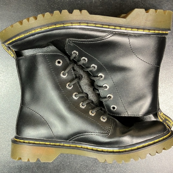Dr. Martens Luana Comfortable Leather Lace Up Work‎ Boot Women’s size US 9 L - Picture 7 of 9